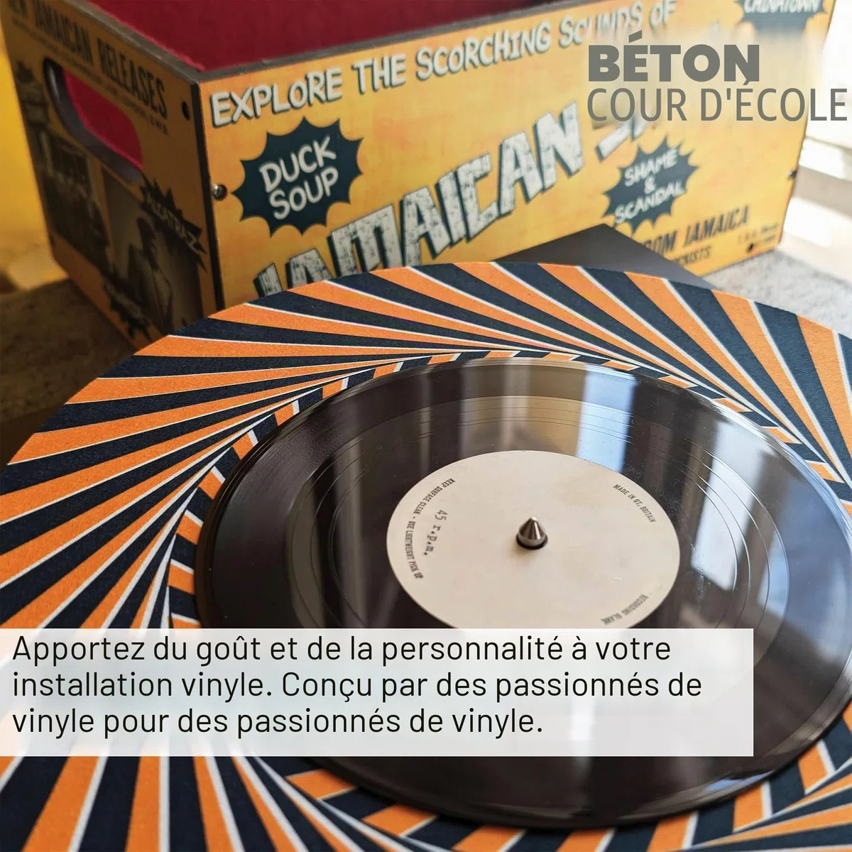 Hypnotique Tapis en Feutrine pour Platine Vinyle avec Illusion d’Optique psychédélique | Impression Haute résolution | Feutre Super Doux | Accessoire DJ | Fabriqué à Berlin par Concrete Schoolyard