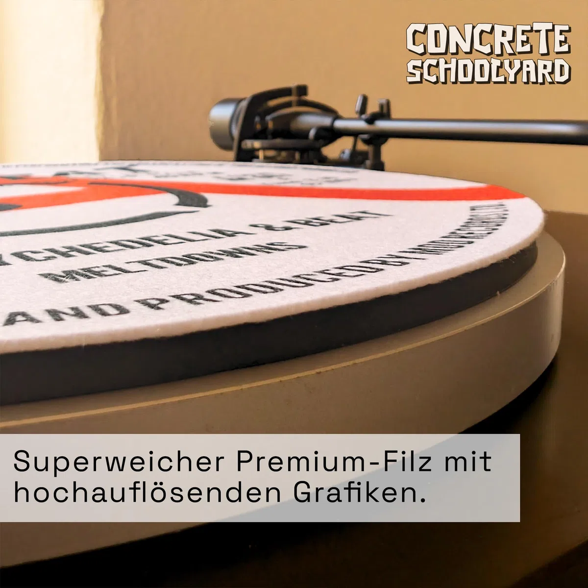 Hypnotique Tapis en Feutrine pour Platine Vinyle avec Illusion d’Optique psychédélique | Impression Haute résolution | Feutre Super Doux | Accessoire DJ | Fabriqué à Berlin par Concrete Schoolyard