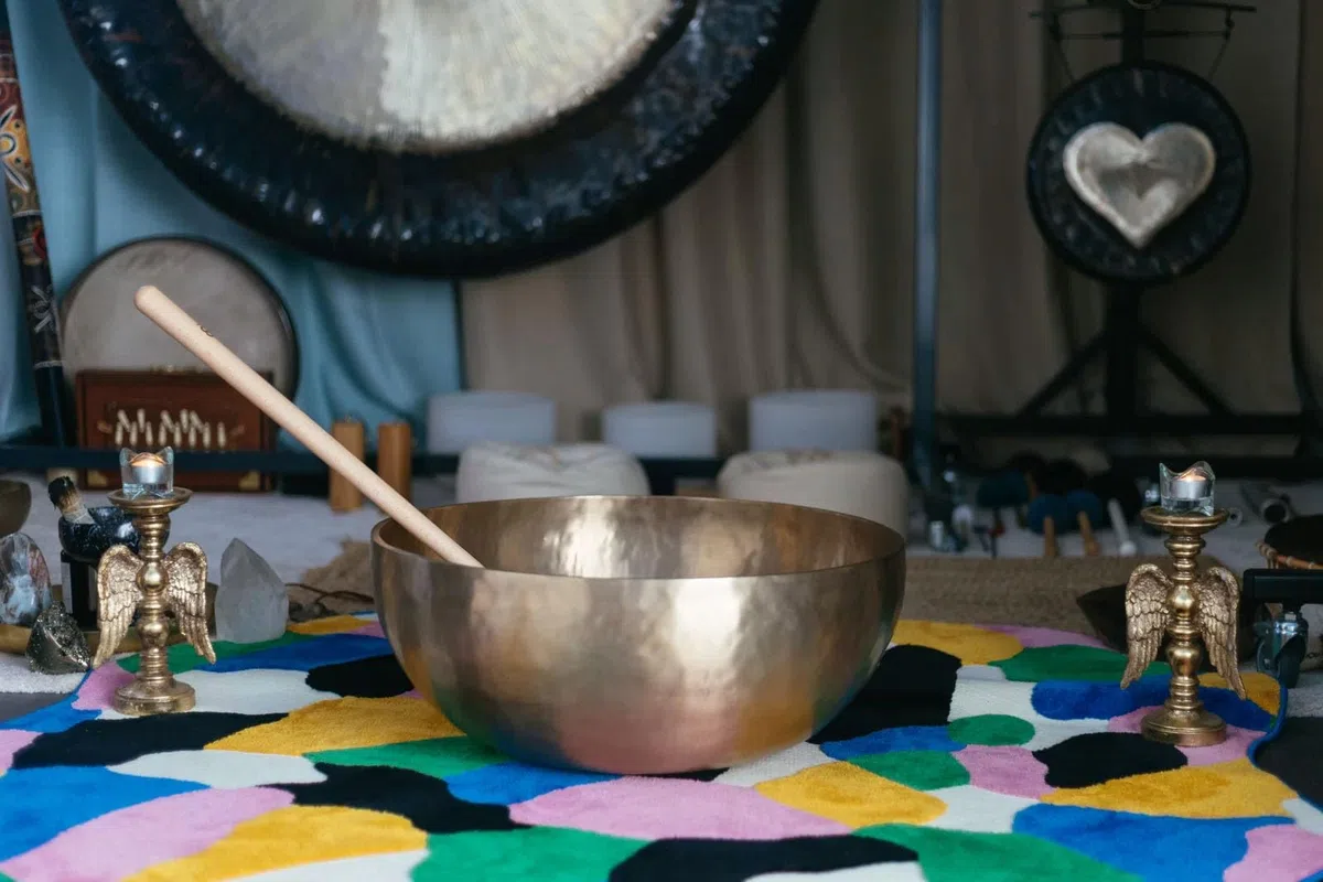 Sonic Energy Grounding Singing Bowl – Grand bol chantant de 12 000 g pour tout le corps, guérison du son, méditation – Avec coussin de sarrasin (SB-G-12000)
