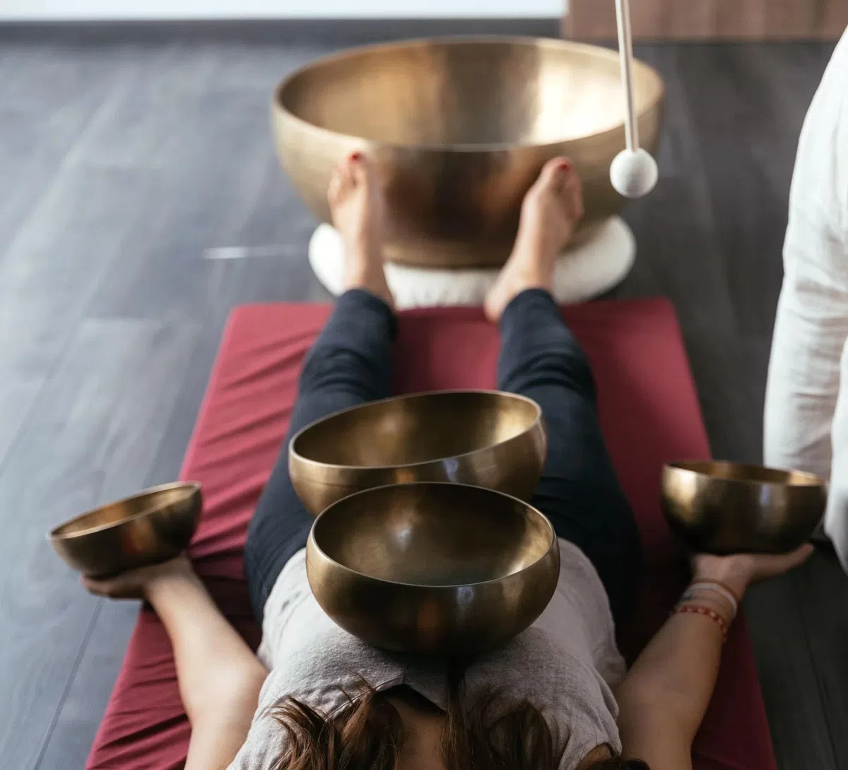 Sonic Energy Grounding Singing Bowl – Grand bol chantant de 12 000 g pour tout le corps, guérison du son, méditation – Avec coussin de sarrasin (SB-G-12000)